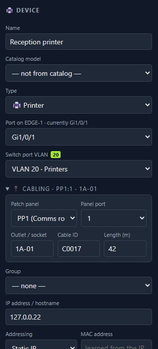 The device inspector in NetLay, with name, catalog model, type, switch port, VLAN, cabling details, address and MAC.